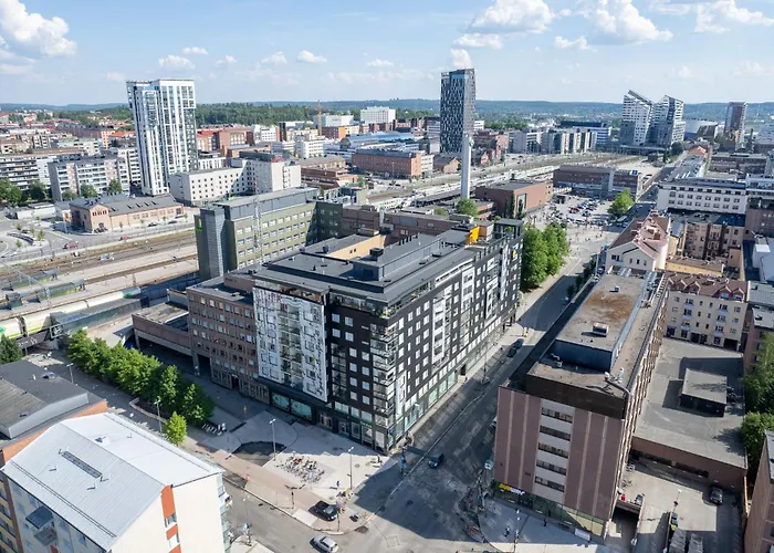 Modern 1Br Apartment With Balcony Next To Railway Station - Hosted By 2Ndhomes