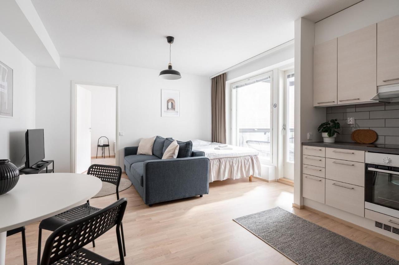 Modern 1br With Balcony Next To Railway Station - Hosted By 2ndhomes * Tampere